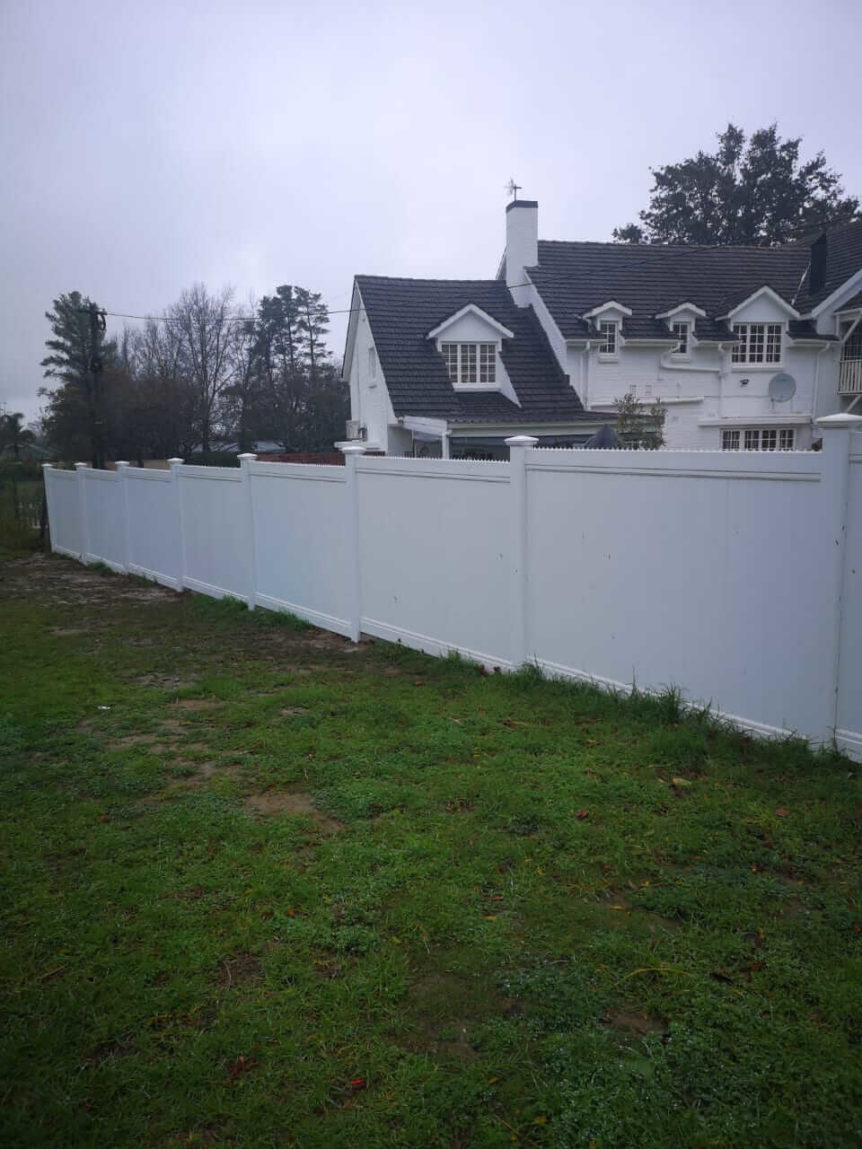absolut-private-fence-fence PVC Private Fencing
