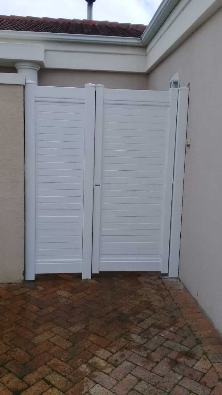 horizontal-private-and-with-pedestrian-gate PVC Private Fencing