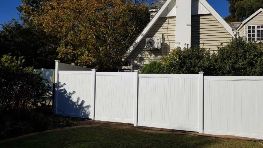 private-fence-absolut PVC Private Fencing