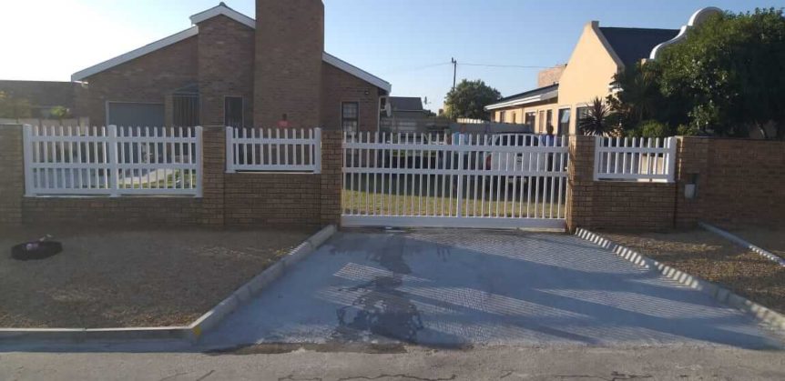 absolut-fencing-gates-doors-custom-products