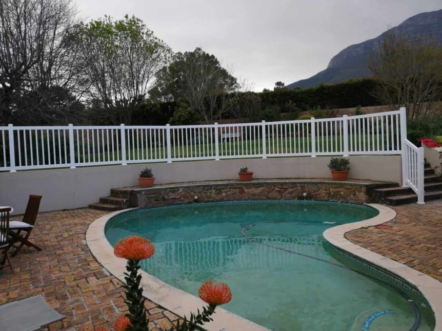 pool-fencing-pvc-pool