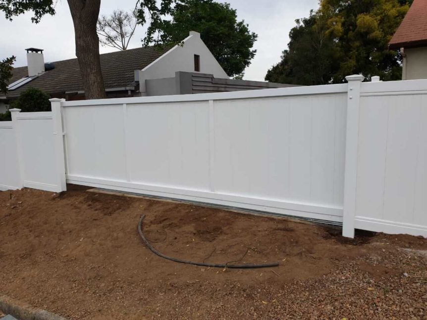 private-sliding gate
