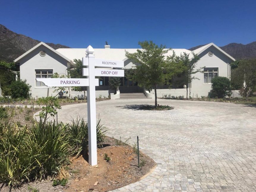 sign-posts-pvc-absolut-fencing